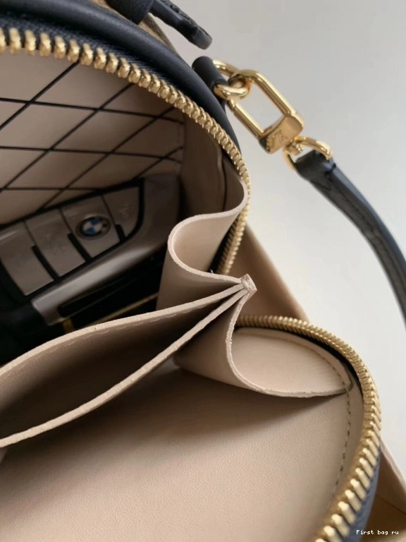 Frstbag ru CHAPEAU BOITE VUITTON MINI LOUIS 0724